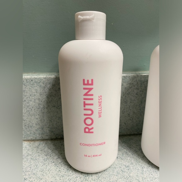 Routine Wellness ROSE HIPS Conditioner 14oz NEW SEALED No pump - Picture 1 of 2